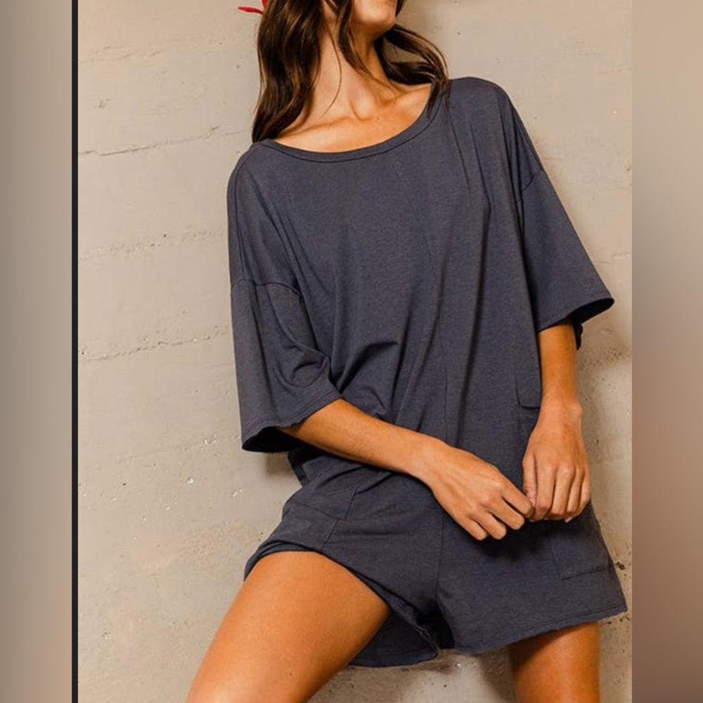 Charcoal  V-back T-shirt, romper